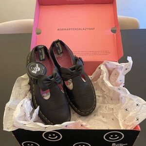 LIMITED EDITION Size 8 | Dr. Martens x Lazy Oaf